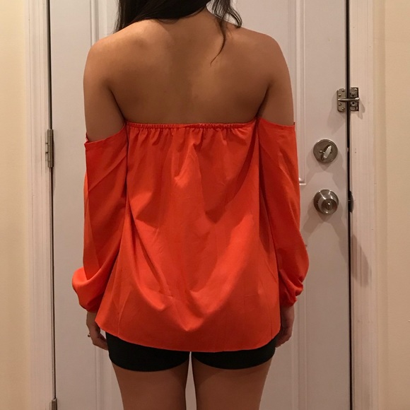 cute off the shoulder too - Picture 2 of 2